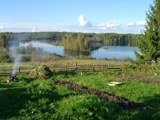 Сахарное озеро
Автор: karasg
Источник: http://www.panoramio.com/photo/19939583
