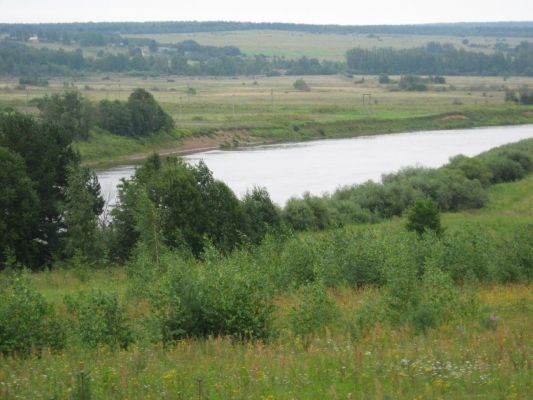 Вид на Мсту чуть дальше Бора. Это еще не Светицы...
Иван Наумов
