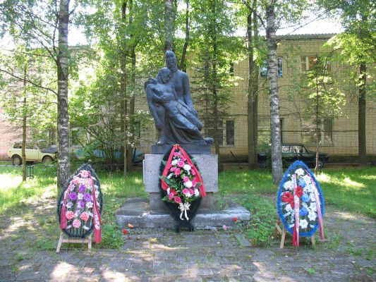 Памятник героям В.О.в
