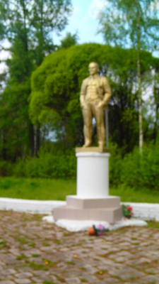 Памятник Ленину в Неболчи. Необычно выглядит
Автор: Иван Наумов 
