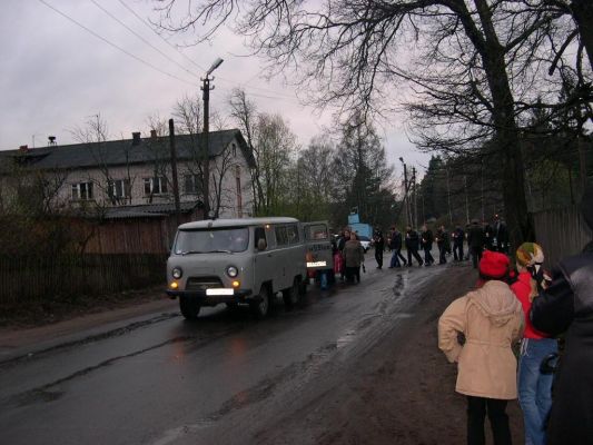 Факельное шествие - 8 мая 2005 года. Любытино. 
Захарова Даша

