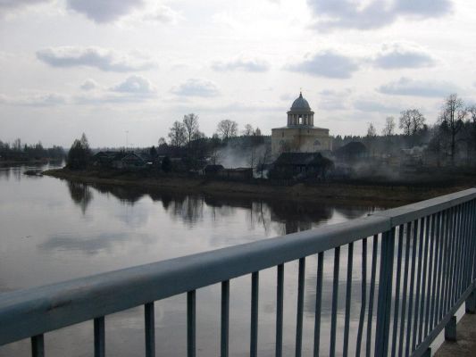 Мста весной. Вид на храм. 
Захарова Даша 
