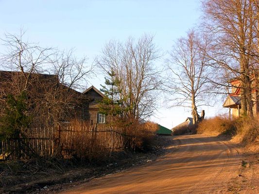 Каменка.Спуск к озеру.
Ключевые слова: Каменка любытинский новгородская валдай путешествия авто туризм
